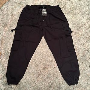 NWT Size 5XL BoohooMAN cargo joggers